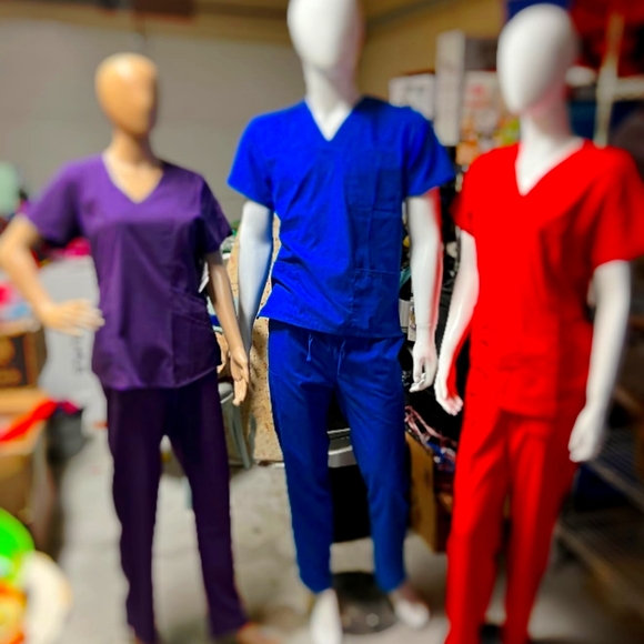 Nursing Scrub - Picture 1 of 3